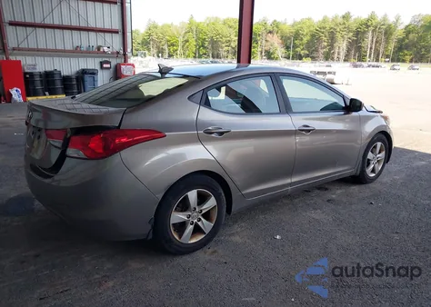 2012 Hyundai Elantra Gls/Limited z USA, uszkodzony, nr VIN 5NPDH4AE0CH092259